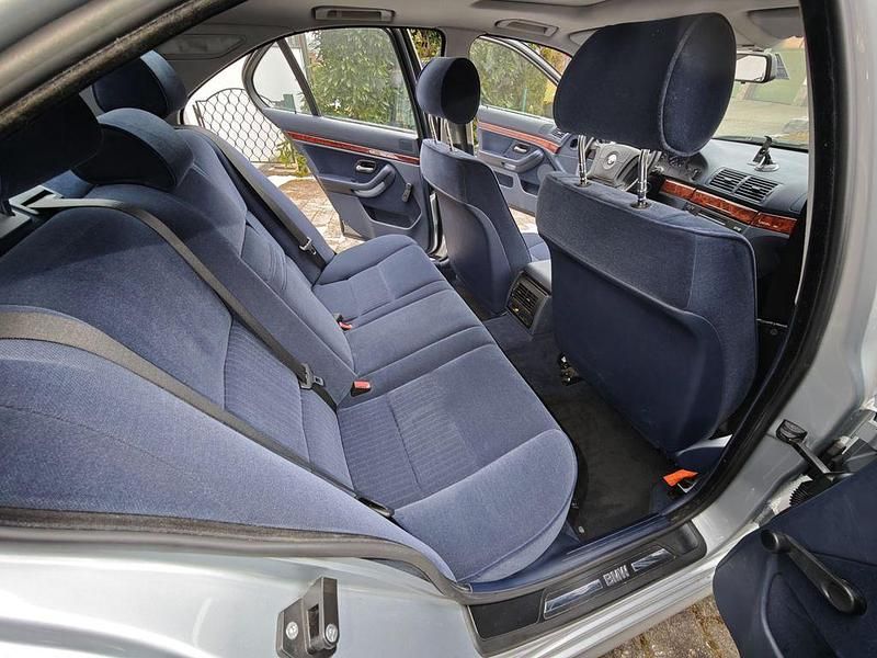 Gebraucht BMW 525 Basis 143 PS (105 kW) 1997 Silber Limousine
