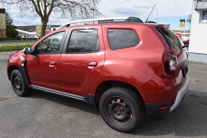 Gebraucht Dacia Duster Prestige 131 PS (96 kW) 2021 Rot SUV