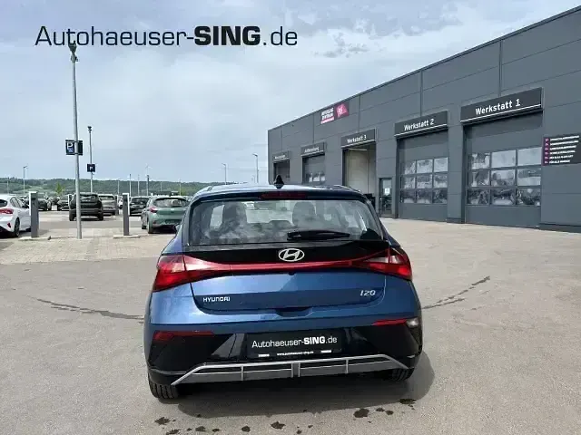Neu Hyundai i20 90 PS (66 kW) 2026 Blau Kleinwagen