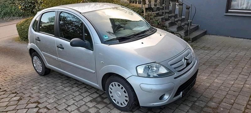 Gebraucht Citroën C3 60 PS (44 kW) 2009 Silber Kleinwagen