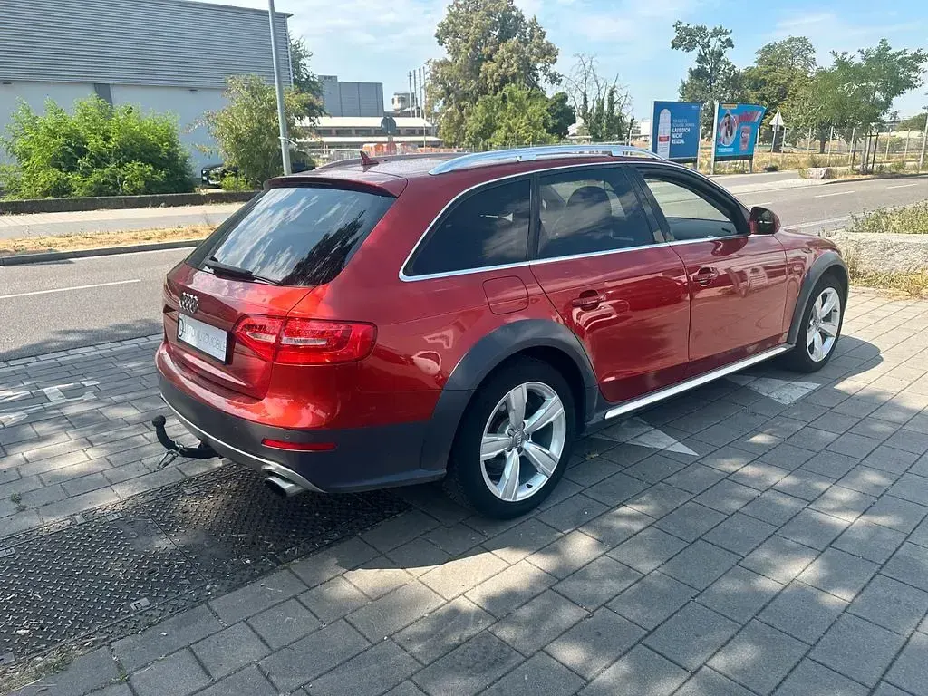Gebraucht Audi A4 Allroad Sport 211 PS (155 kW) 2013 Rot Kombi