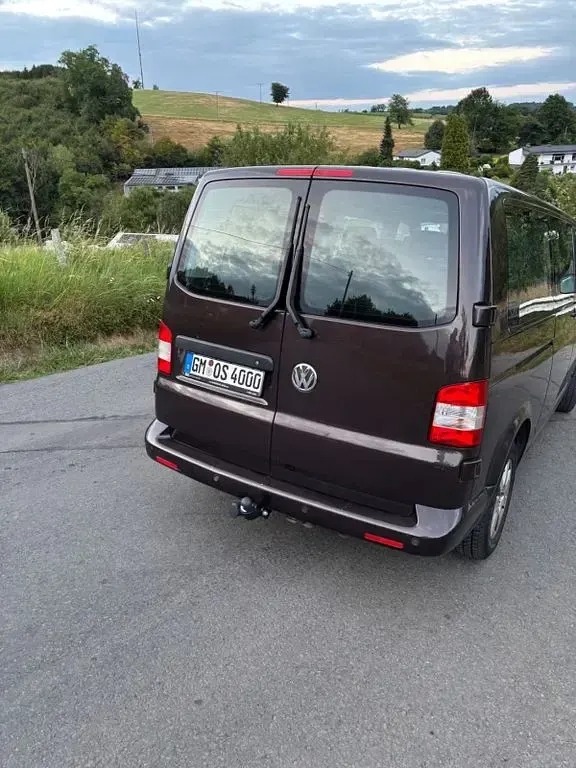Gebraucht VW Caravelle 140 PS (102 kW) 2012 Violett Van