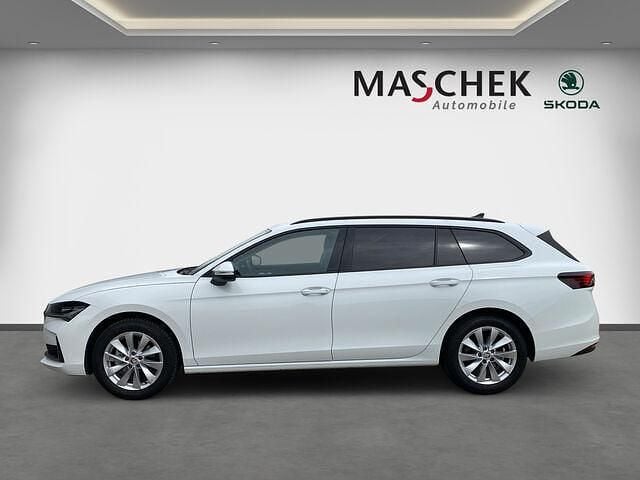 Gebraucht Skoda Superb Selection 150 PS (110 kW) 2024 Kristall weiss uni Kombi