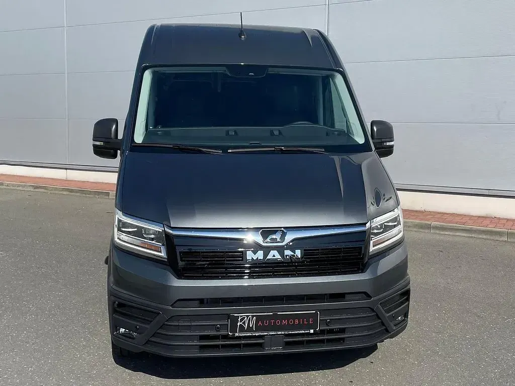 Neu MAN TGE 177 PS (130 kW) 2026 Grau Van