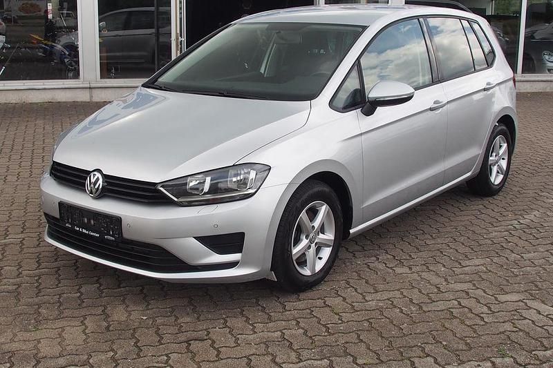 Silber Gebraucht 2014 VW Golf Sportsvan Trendline Van / Kleinbus | 13.489 € (Fairer Preis) - Bild 1/4