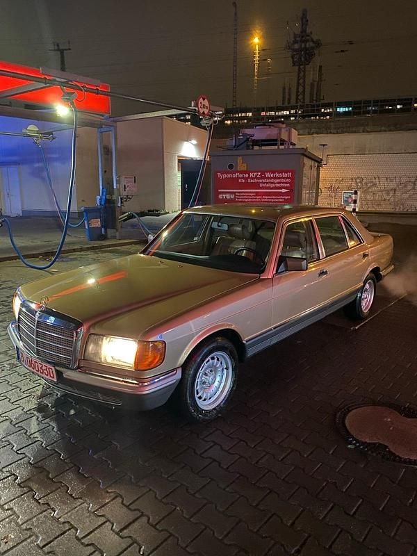 Gold Gebraucht 1996 Mercedes S500 Limousine | 12.500 € - Bild 1/4
