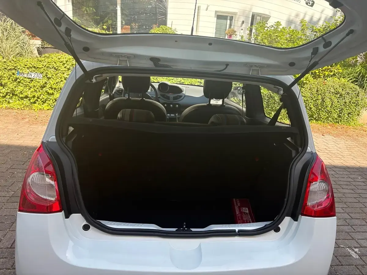 Gebraucht Renault Twingo Expression 75 PS (55 kW) 2014 Weiß Kleinwagen