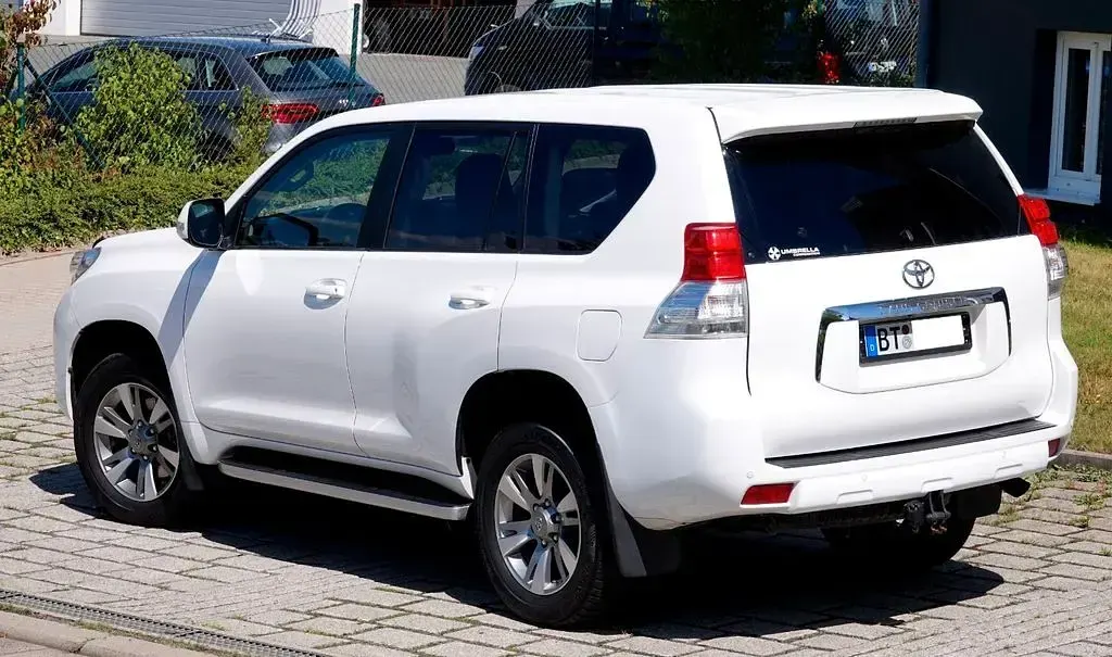 Gebraucht Toyota Land Cruiser Executive 190 PS (139 kW) 2013 Weiß SUV