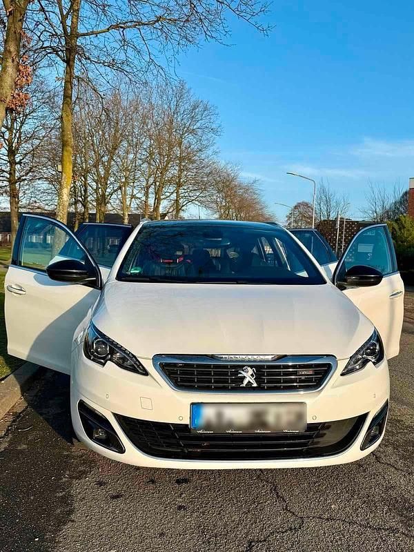 Weiß Gebraucht 2015 Peugeot 308 GT-line Kombi | 8.700 € (Fairer Preis) - Bild 1/4