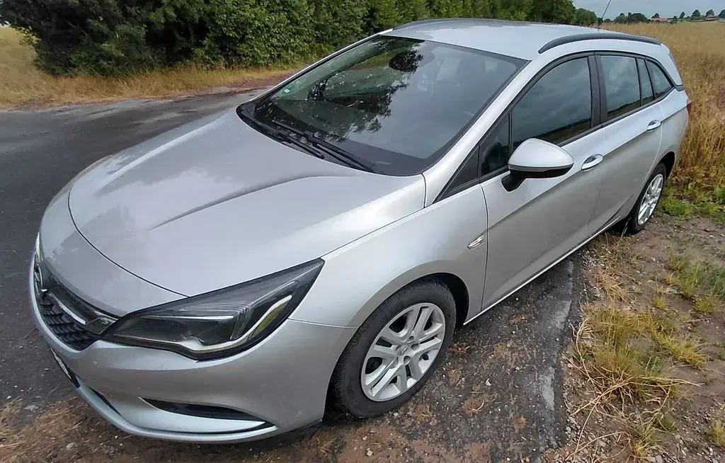 Gebraucht Opel Astra Business 110 PS (80 kW) 2017 Silber Kombi