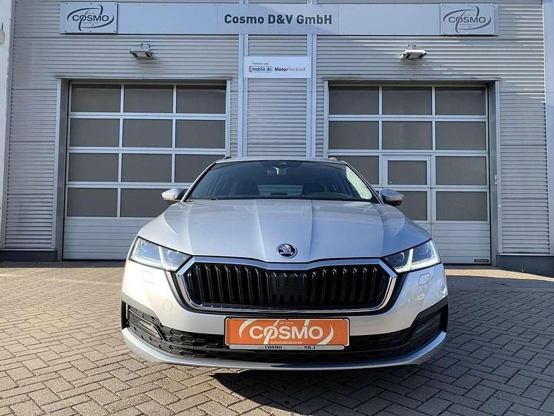 Gebraucht Skoda Octavia Style 150 PS (110 kW) 2020 Brilliantsilber metallic (metallic) Kombi