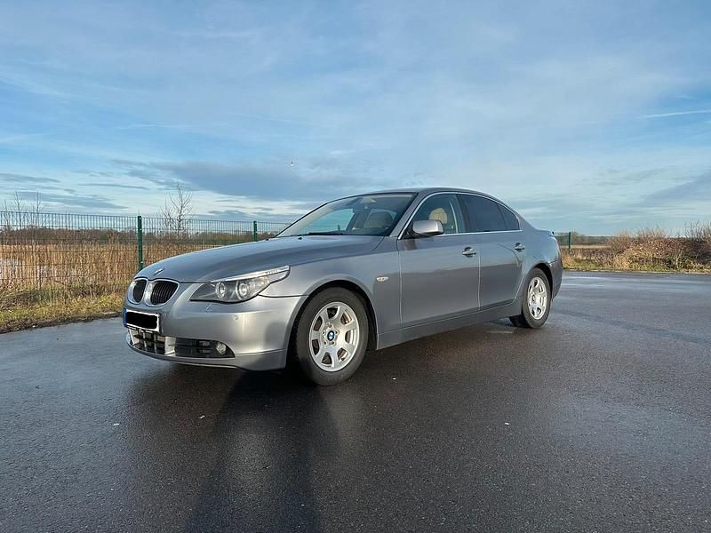 Używany BMW 530 218 KM (160 kW) 2005 Szary Sedan/Limuzyna