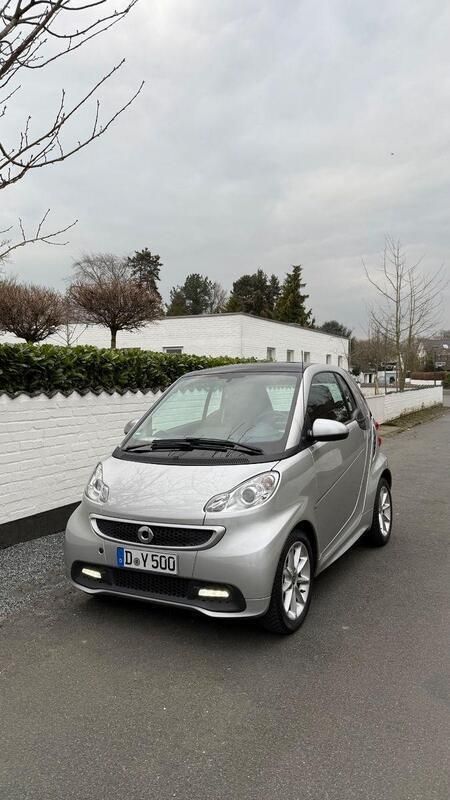 Silber Gebraucht 2012 Smart ForTwo Coupé Passion Cabrio | 5.999 € (Fairer Preis) - Bild 1/4