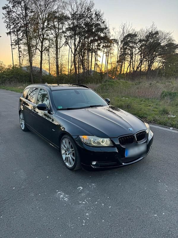 Usata BMW 325 204 CV (150 kW) 2010 Nero Station wagon