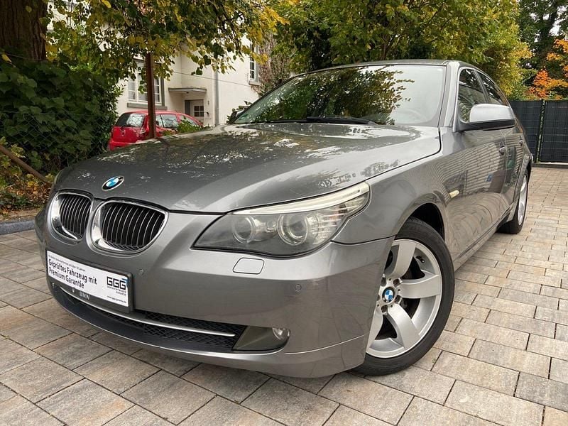 Grau Gebraucht 2009 BMW 523 Advantage Limousine | 8.490 € (Etwas zu teuer) - Bild 1/4