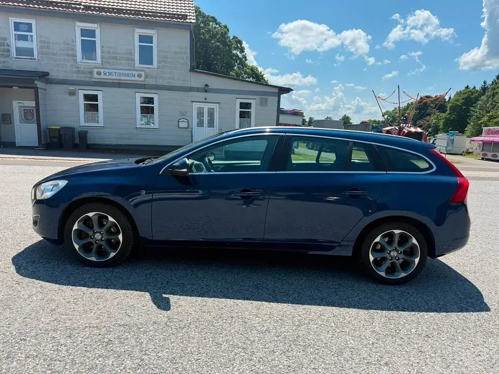 Gebraucht Volvo V60 Ocean Race 215 PS (158 kW) 2012 Blau Kombi