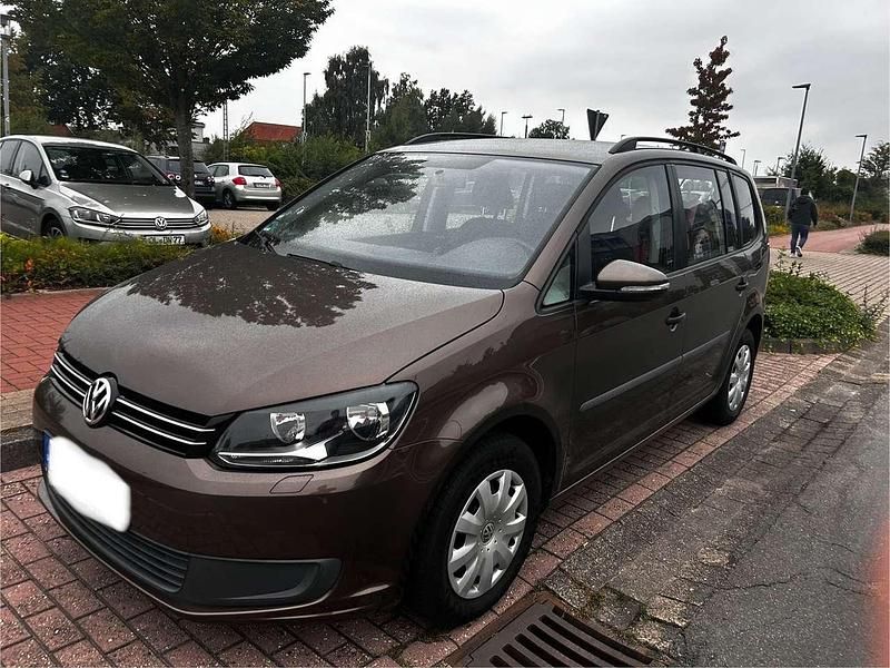 Gebraucht VW Touran 105 PS (77 kW) 2013 Braun Van / Kleinbus