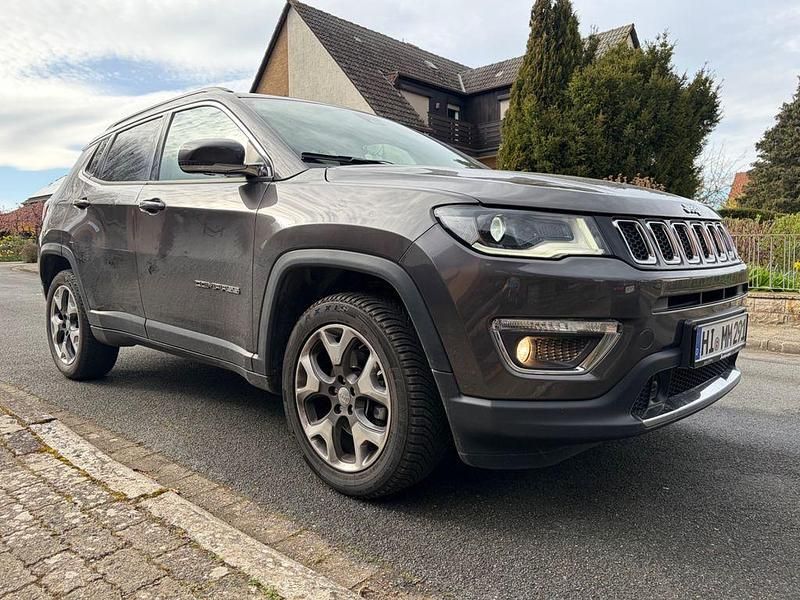 Gebraucht Jeep Compass Limited 170 PS (125 kW) 2020 Schwarz SUV