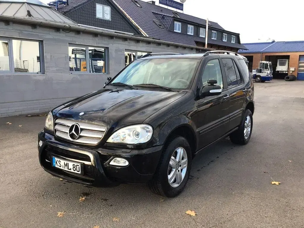 Gebraucht Mercedes ML270 Edition 163 PS (119 kW) 2004 Schwarz SUV