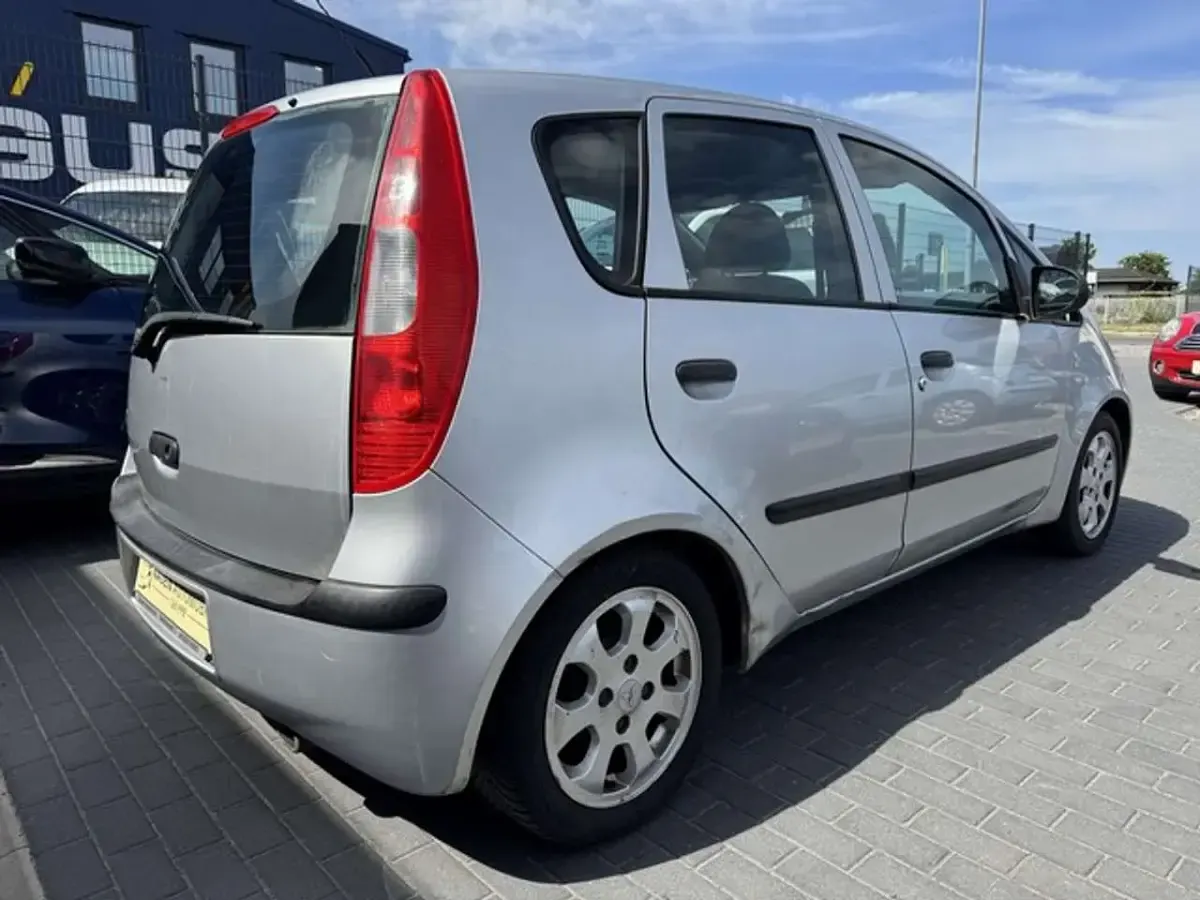 Gebraucht Mitsubishi Colt Inform 95 PS (69 kW) 2005 Silber/grau Kleinwagen