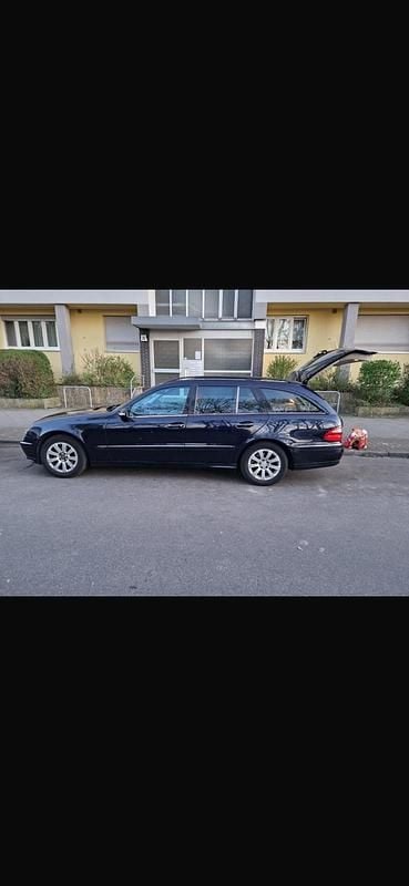 Blau Gebraucht 2007 Mercedes E280 Avantgarde Kombi | 2.799 € - Bild 1/4