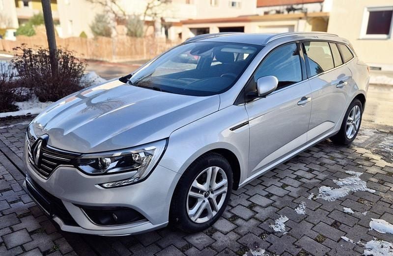 Grau Gebraucht 2019 Renault Mégane GrandTour Kombi | 12.650 € (Guter Preis) - Bild 1/4