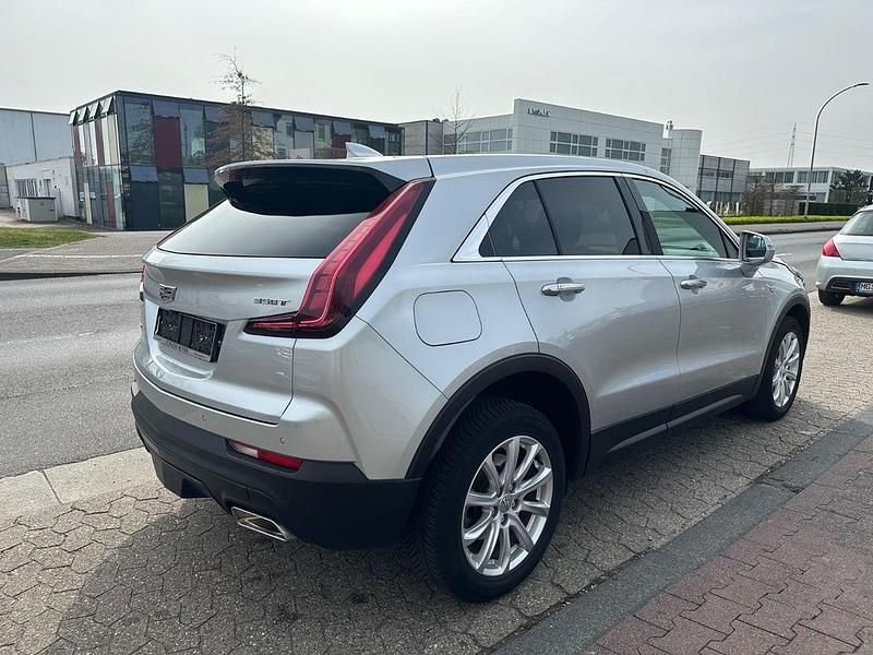 Gebraucht Cadillac XT4 174 PS (127 kW) 2021 Silber SUV