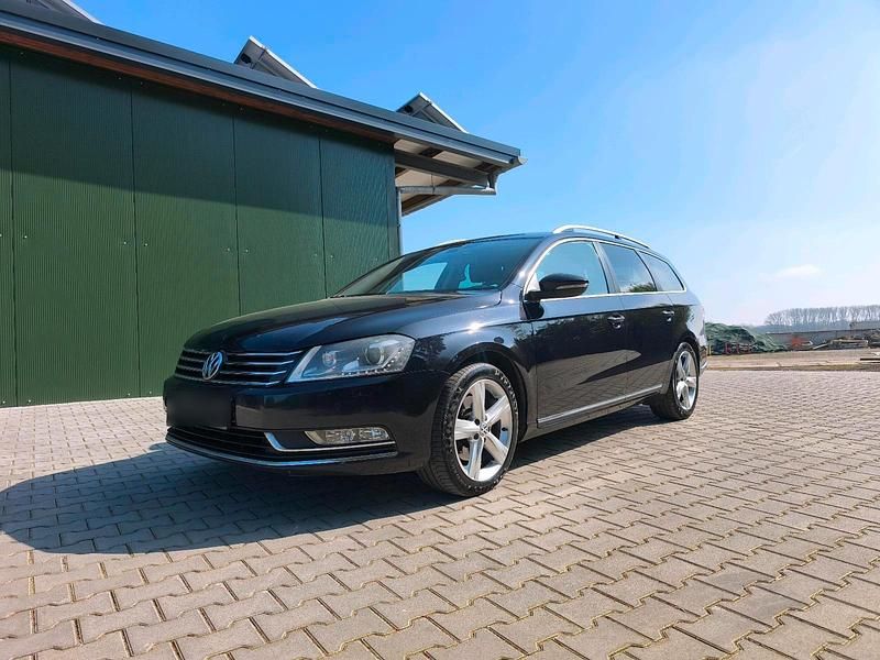 Gebraucht VW Passat Comfortline 177 PS (130 kW) 2014 Schwarz Kombi
