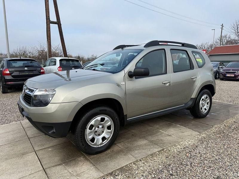 Gebraucht Dacia Duster Lauréate 110 PS (80 kW) 2010 Grün SUV