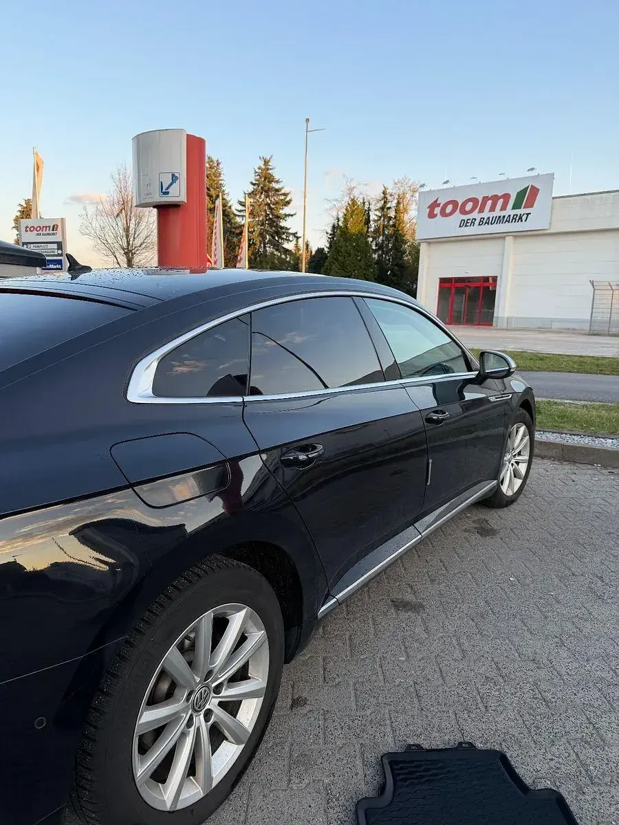 Gebraucht VW Arteon Elegance 150 PS (110 kW) 2018 Schwarz Kleinwagen