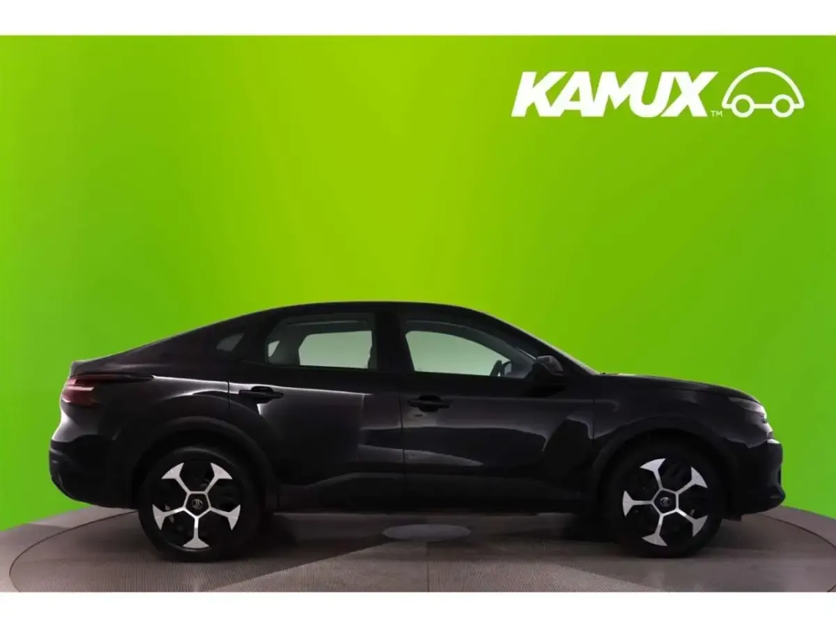 Gebraucht Citroën C4 PureTech 136 PS (100 kW) 2025 Noir perla nera SUV