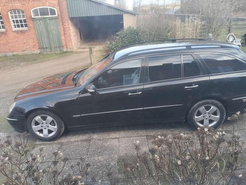 Gebraucht Mercedes 280 Avantgarde 177 PS (130 kW) 2004 Schwarz Kombi