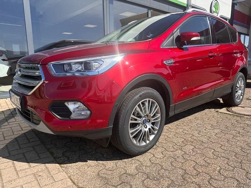 Gebraucht Ford Kuga 179 PS (131 kW) 2018 Rot SUV