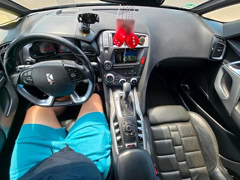 Gebraucht Citroën DS5 165 PS (121 kW) 2014 Weiß Kleinwagen