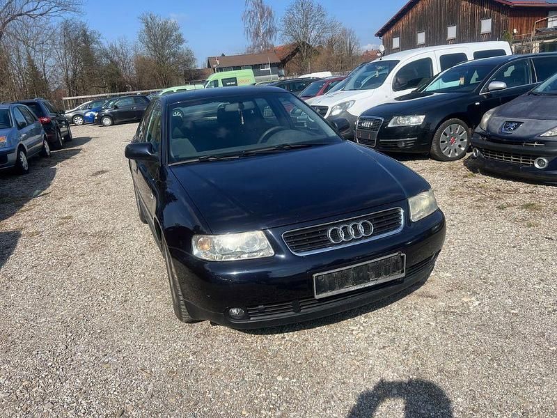 Gebraucht Audi A3 Ambiente 101 PS (74 kW) 2003 Schwarz Kleinwagen