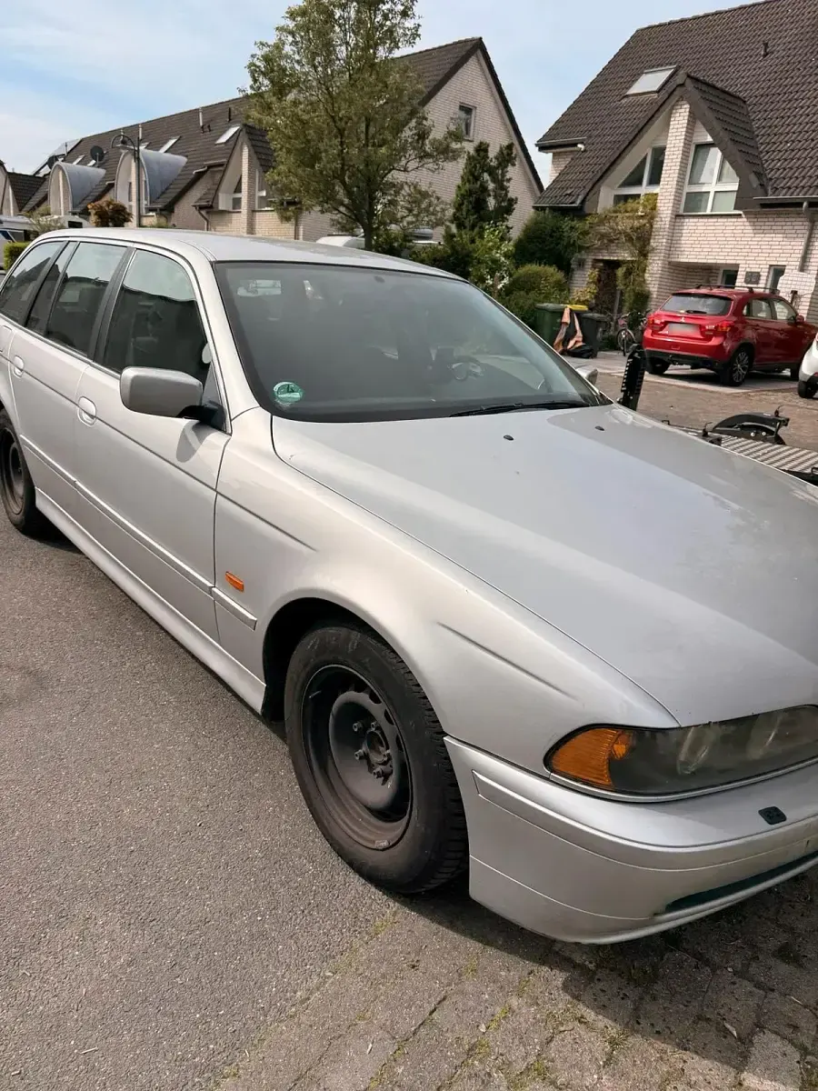 Gebraucht BMW 525 172 PS (126 kW) 2003 Silber Kombi
