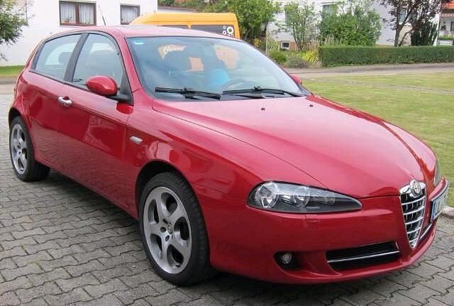 Rot Gebraucht 2007 Alfa Romeo 147 Kleinwagen | 999 € (Fairer Preis) - Bild 1/4