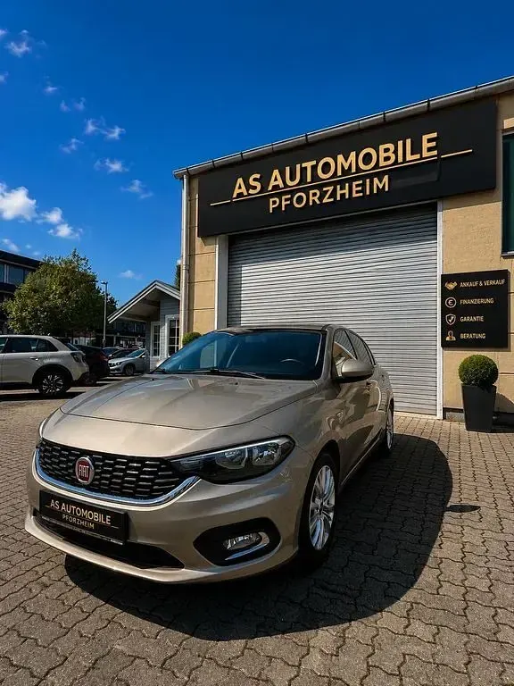 Gebraucht Fiat Tipo Pop 95 PS (69 kW) 2018 Beige Limousine