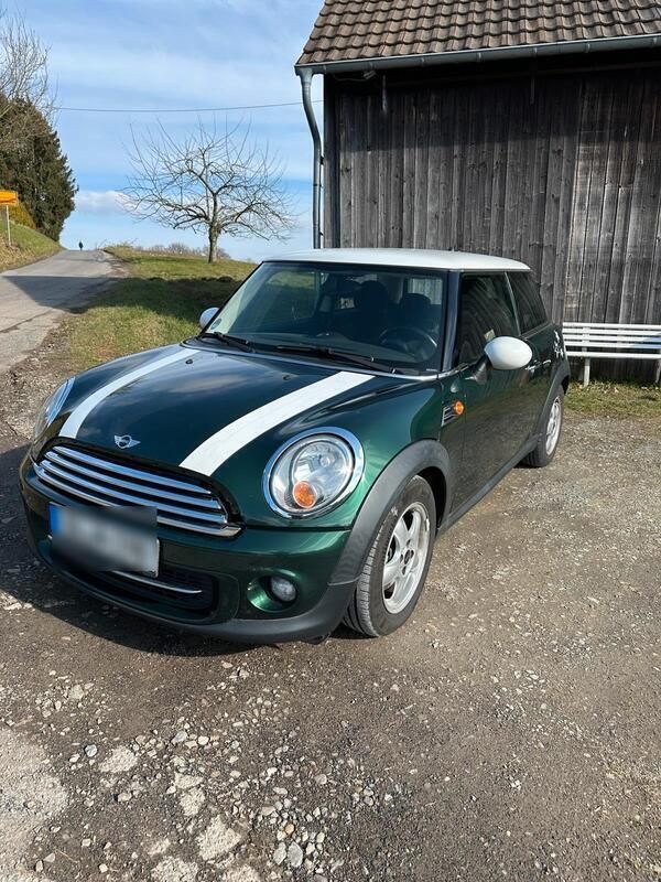 Grün Gebraucht 2011 Mini Cooper Coupé Coupé | 2.200 € (Guter Preis) - Bild 1/4