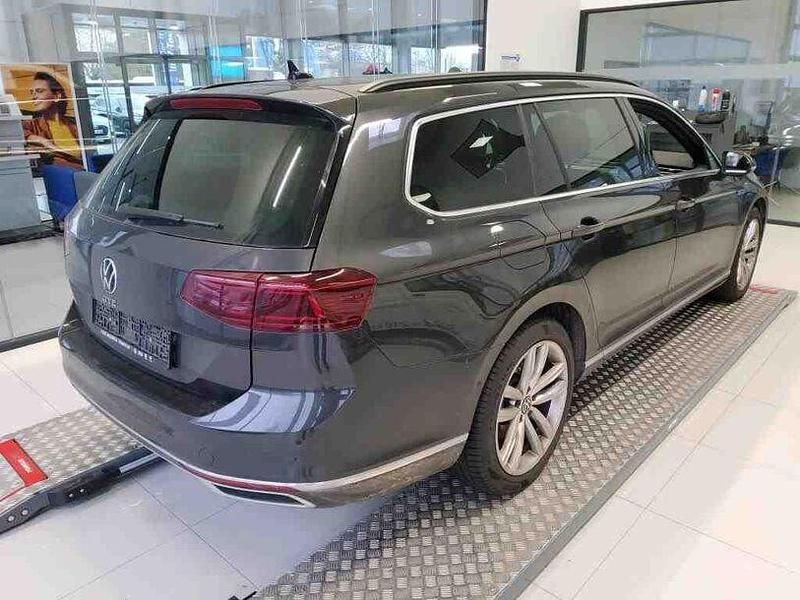 Gebraucht VW Passat GTE 218 PS (160 kW) 2021 Mangangrau (metallic) Kombi