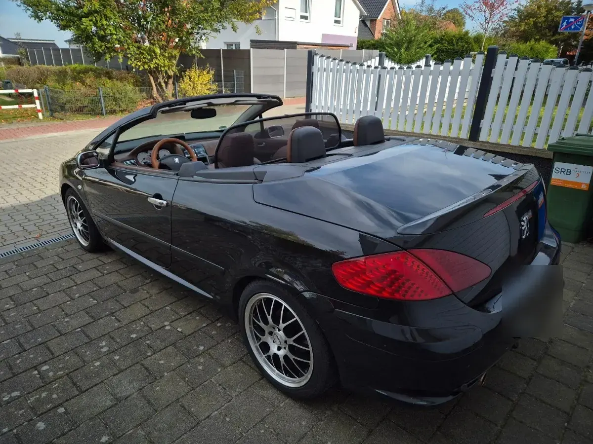 Gebraucht Peugeot 307 CC 136 PS (100 kW) 2004 Schwarz Cabrio