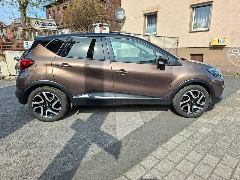 Gebraucht Renault Captur Luxe 90 PS (66 kW) 2014 Braun SUV