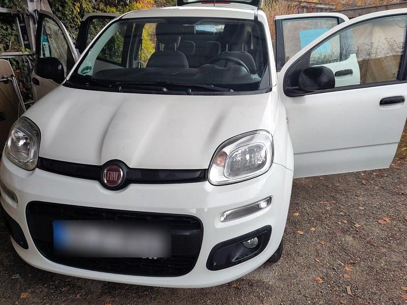 Weiß Gebraucht 2016 Fiat Panda Easy Kleinwagen | 6.109 € (Guter Preis) - Bild 1/4