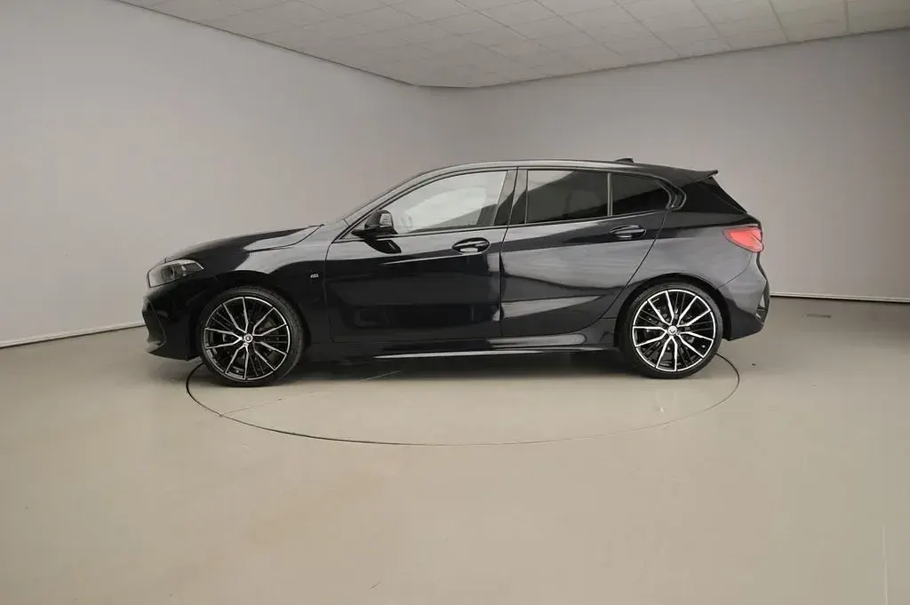 Gebraucht BMW 118 Performance 136 PS (100 kW) 2022 Schwarz Kleinwagen