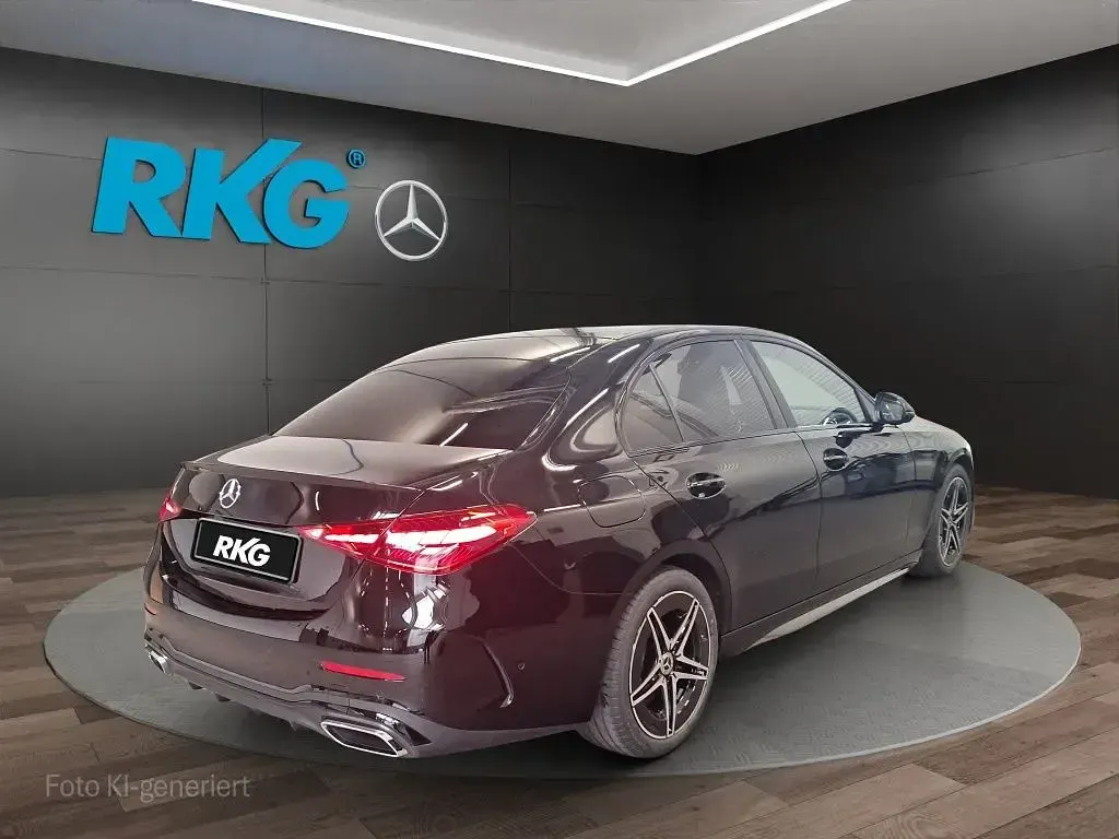 Gebraucht Mercedes C180 AMG 170 PS (125 kW) 2025 Schwarz Limousine