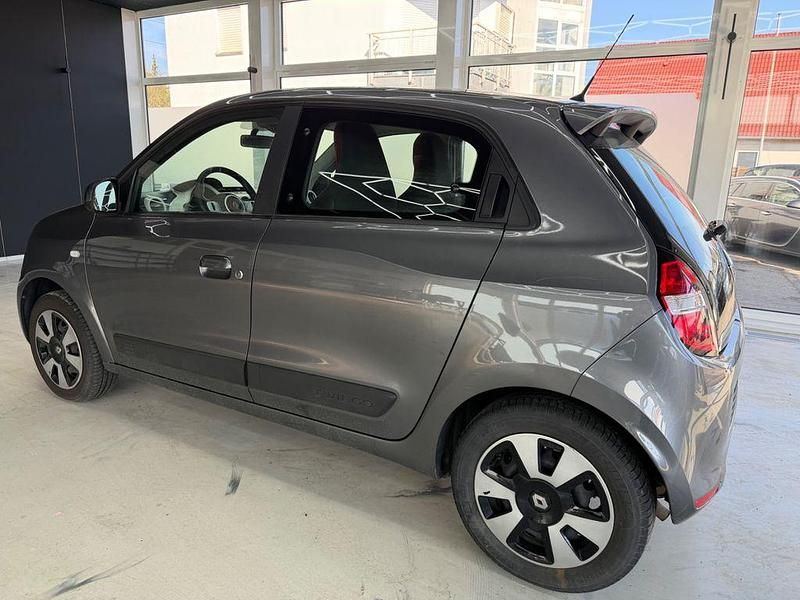 Gebraucht Renault Twingo Experience 69 PS (50 kW) 2016 Grau Kleinwagen