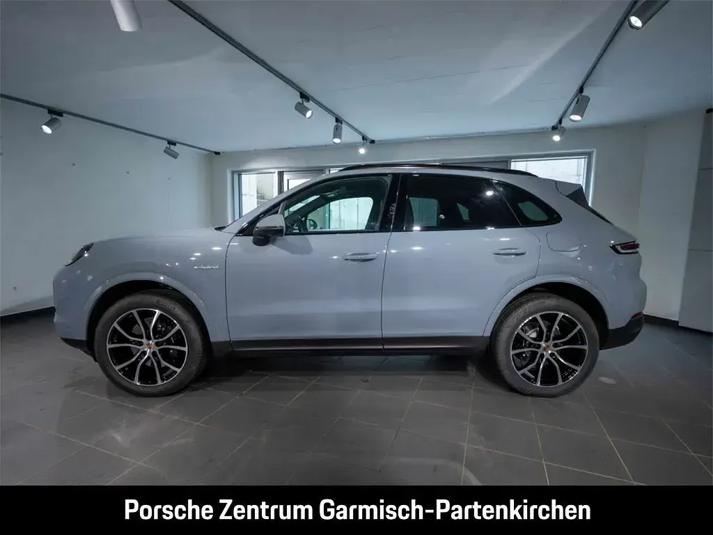 Gebraucht Porsche Cayenne E-Hybrid 470 PS (345 kW) 2025 Grau SUV