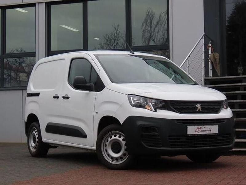 Gebraucht Peugeot Partner 102 PS (75 kW) 2021 Weiß Van / Kleinbus