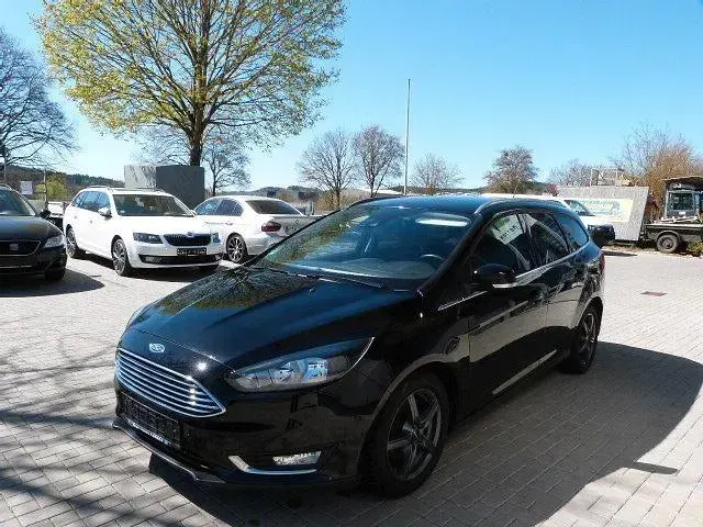 Gebraucht Ford Focus 125 PS (91 kW) 2016 Schwarz Kombi