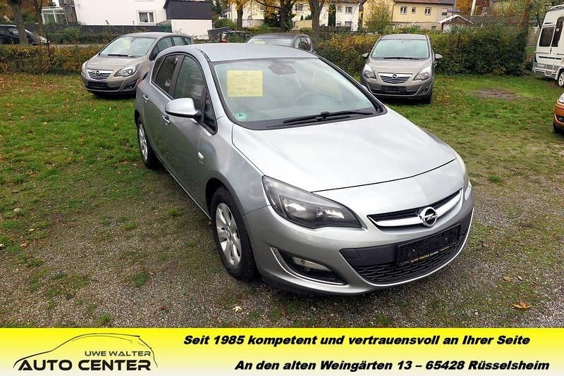 Gebraucht Opel Astra Active 140 PS (102 kW) 2013 Silber Limousine